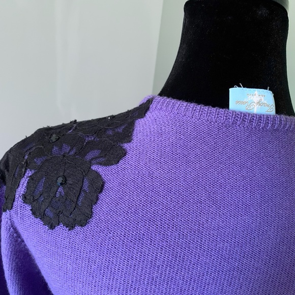 Cardigan sweater. Pretty lace - Picture 4 of 5